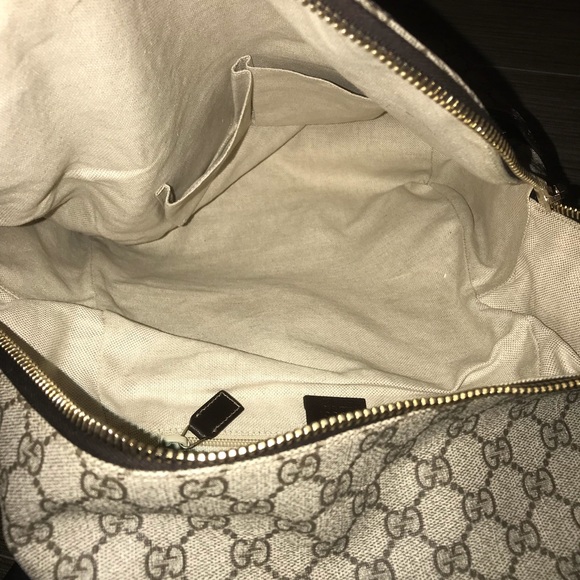 Gucci  GG supreme Canvas authentic medium EUC - Picture 3 of 4